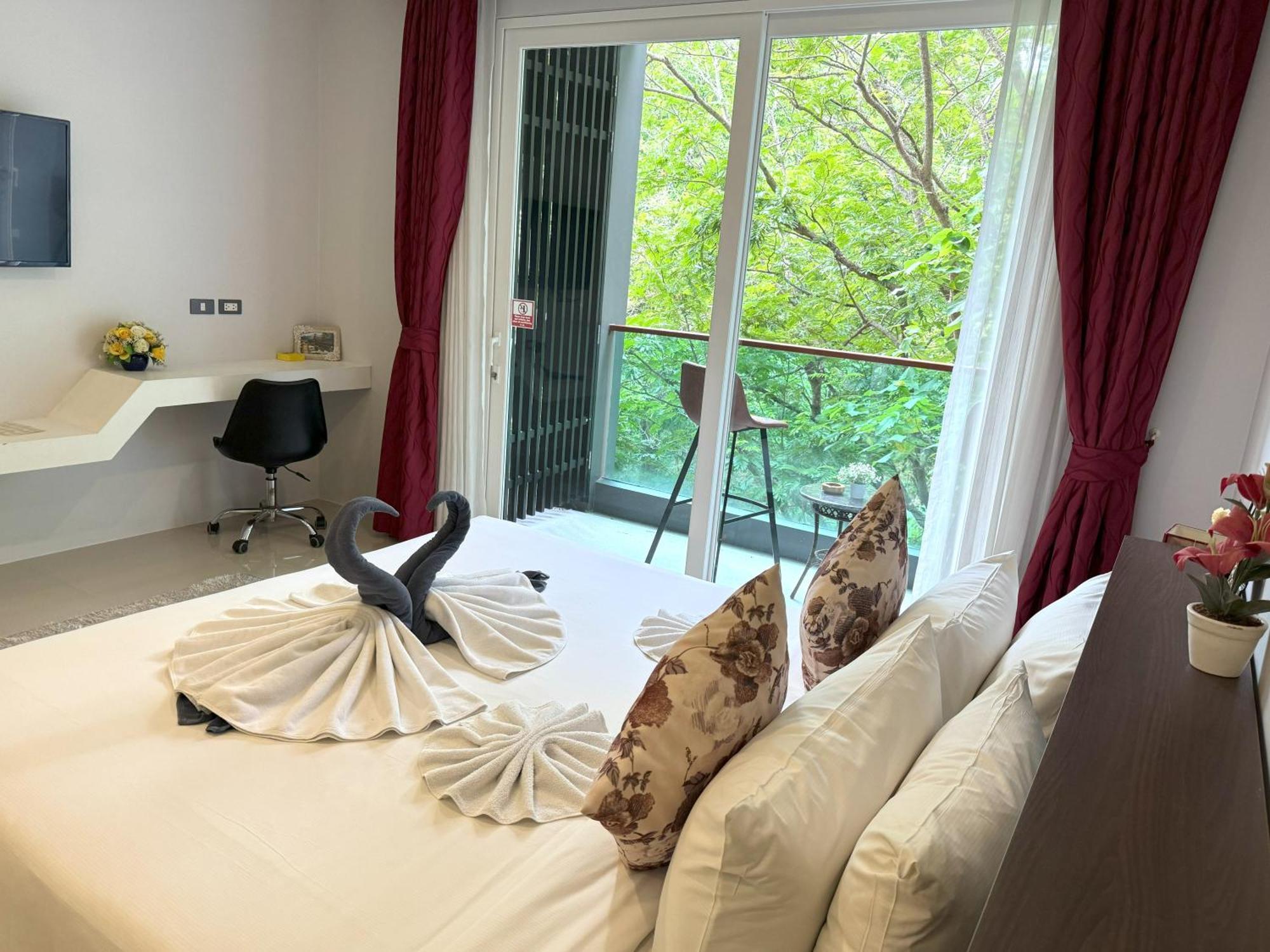 Private Apartment At Emerald Terrace Patong Exteriér fotografie